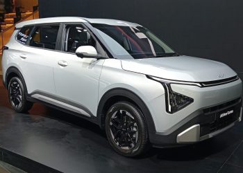 Bikin Rival Ketar-ketir! All New Kia Carens Punya Konsumsi BBM Tembus 20 Kpl?