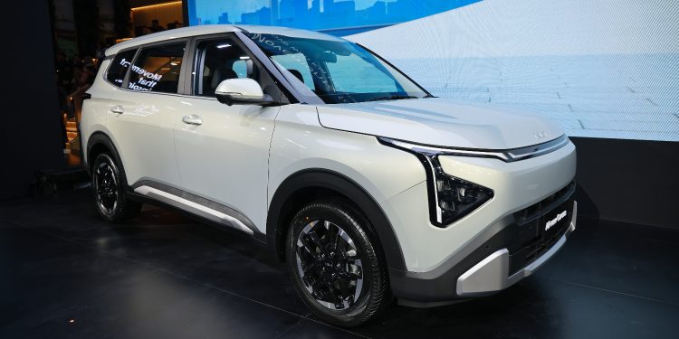 The All New Kia Carens Resmi di Jual di Bawah Rp 400 Juta!