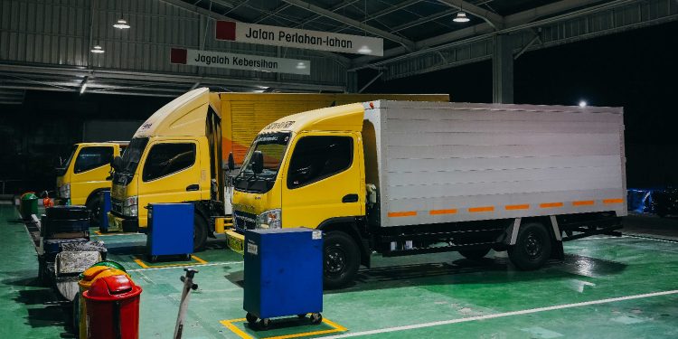 Anti Mogok Saat Mudik! Mitsubishi Fuso Siapkan Bengkel 24 Jam Non-Stop Selama Lebaran 2026