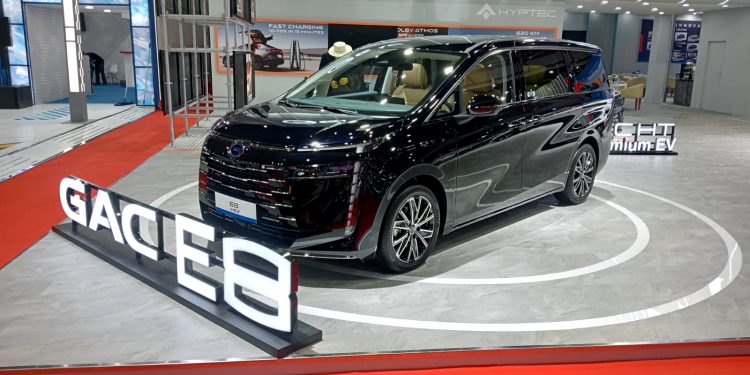 GAC E8 Resmi Meluncur di IIMS 2026, Intip Spesifikasi MPV Hybrid yang Siap Tekuk Rivalnya!