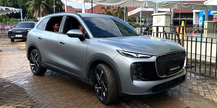 Inilah Mengapa Lepas L8 Menjadi SUV PHEV Paling Berbahaya Bagi Pesaing