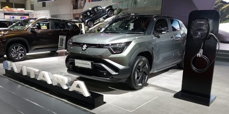 Tantang Rival, Suzuki eVitara Hadir dengan ‘Mata Kedua’ yang Bisa Rem Otomatis!