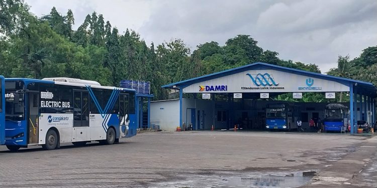 Sebelum Operasional, Damri Pastikan Bus Listrik dalam Kondisi Optimal
