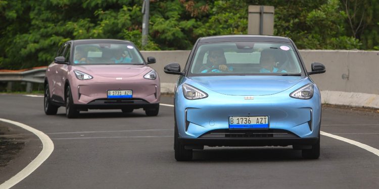 Laku Keras! Geely Catat Penjualan 1.600 Unit dalam 2 Bulan, Rahasia Teknologi EX5 dan EX2 Terungkap