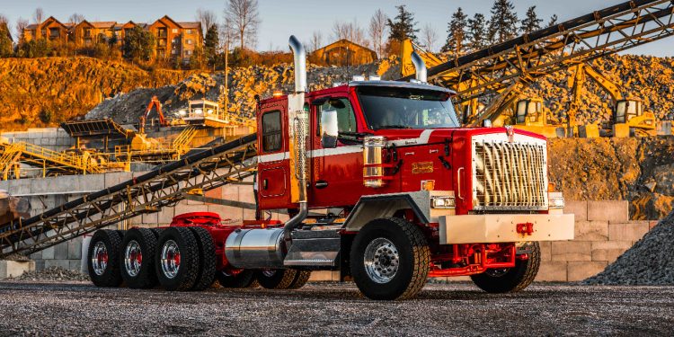 Kenworth C580, Truk Raksasa AS yang Bisa Menarik Beban 1 Juta Pon! Cek Keunggulannya di Sini