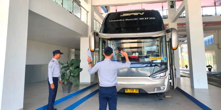 Ribuan Armada Bus Tak Lolos Ramp Check Mudik 2026, Menhub: Tak Ada Kompromi!