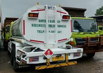 Truk B3 Wajib Pasang Simbol Khusus, Pengemudi Lain Harus Waspada