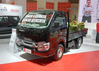 Isuzu Traga AC Resmi Meluncur, Sopir Makin Betah, Kiriman Makin Lancar!