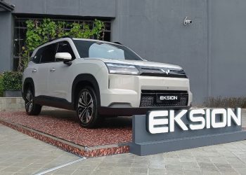 First Drive Wuling Eksion, Fiturnya Melimpah Harganya Bikin Penasaran!