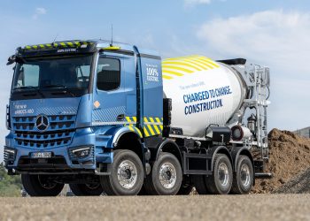 Spesifikasi Mercedes-Benz eArocs 400, Truk Listrik yang Siap Hajar Medan Tambang dan Konstruksi