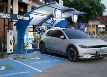 Baterai Masih 30% Tapi Mobil Listrik Sudah Kasih Sinyal? Ini 5 Alasan Mengapa Harus Berhenti!