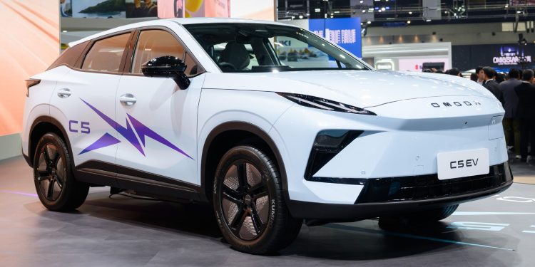 Lebih Canggih dan Futuristik! Chery Rilis Omoda C5 EV Versi Terbaru di Thailand, Pertanda Jadi Pengganti Chery E5?