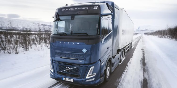 Pakai Teknologi Ini, Volvo Uji Coba Truk Hidrogen dengan Tenaga Setara Diesel
