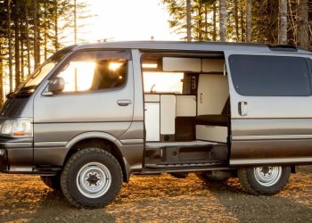 Toyota HiAce Gen 5 Disulap Jadi Campervan yang Estetik, Begini Wujudnya