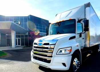 Hino Perkenalkan Truk Listrik Le Series, Siap Produksi Massal Tahun Ini