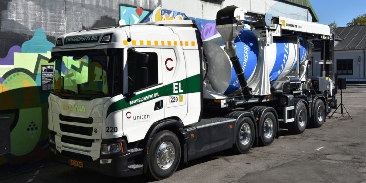 Truk Mixer Listrik Scania Ini Bisa Putar Drum Beton Tanpa Mesin, Cuma Pakai Baterai!