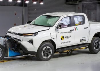 Dobrak Sejarah, Toyota Hilux Listrik Raih Skor Keselamatan Tertinggi ANCAP
