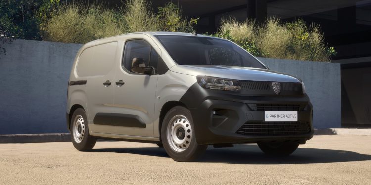 Bisa Jadi Kantor Berjalan, Fitur Peugeot Partner Active Ini Manjakan Pengemudi Tunggal!