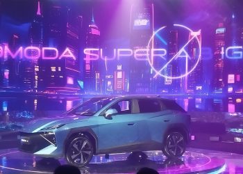 Omoda O4 Dibekali Fitur AI Canggih, Pengemudi Bisa Ngobrol dengan Mobil
