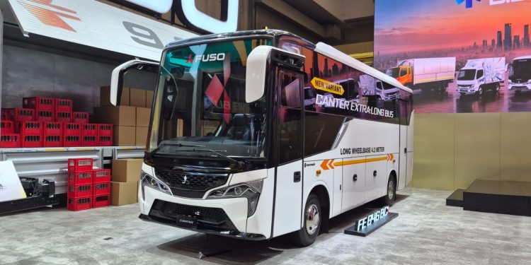 Mitsubishi Fuso Luncurkan Canter Extra Long Bus, Siap Bersaing di Segmen Medium