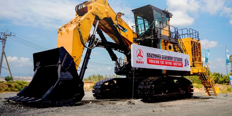 Pertama di Indonesia! PT Jhonlin Baratama Operasikan Eskavator Listrik Raksasa SY3000E, Ini Spesifikasinya