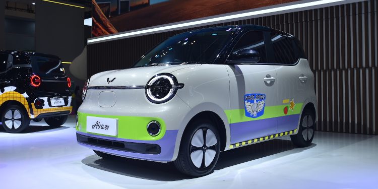 Cuma Ada 300 Unit! Wuling Rilis Aira ev Edisi Toy Story 5, Segini Harganya