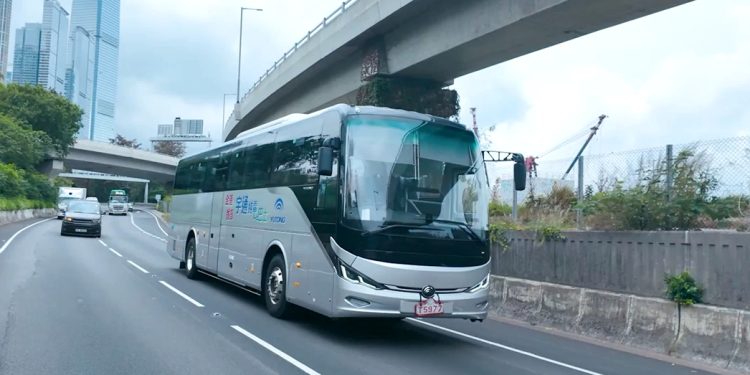 Sudah Tempuh Jarak 261 Km, Baterai Bus Listrik Yutong C12E Hanya Terpakai 47%!