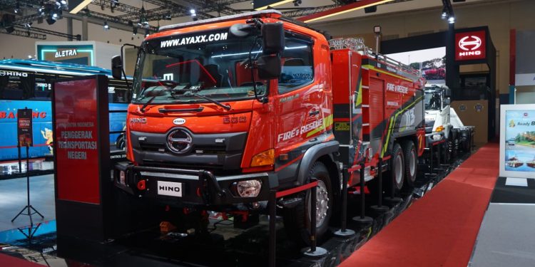 Spesifikasi Truk Damkar Hino Kolaborasi dengan Karoseri Ayaxx