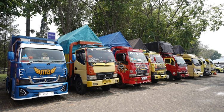 Agar Mesin Tetap Optimal, Mitsubishi Fuso Edukasi Penggunaan B50 ke Canter Mania