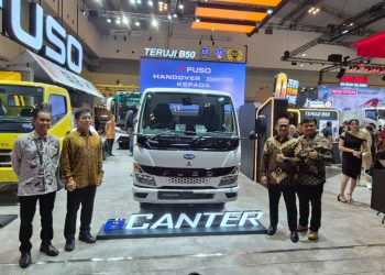 Hemat Biaya Operasional, Fastana Logistik Kepincut Mitsubishi Fuso eCanter