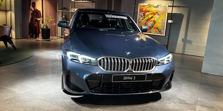 Begini Cara Elegan BMW Astra Manjakan Pelanggan Lewat Mahakarya Seni