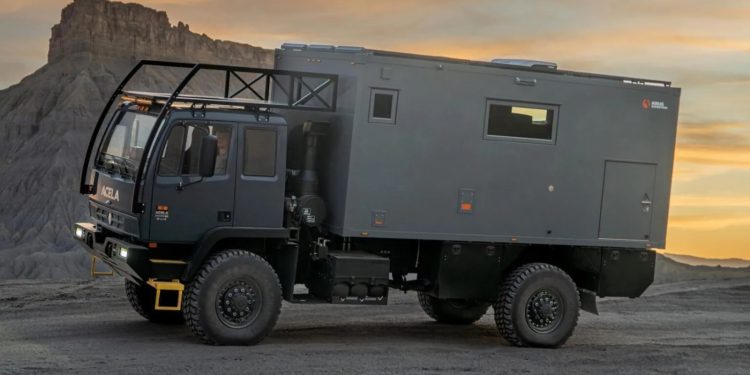 Pensiun Dari Medan Perang, Truk Ini Disulap Jadi Motorhome Mewah!