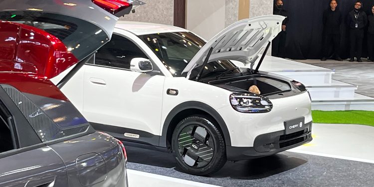 Antrean Test Drive ‘Mengular’, Chery Q Sukses Rebut Hati Pengunjung GIIAS 2026