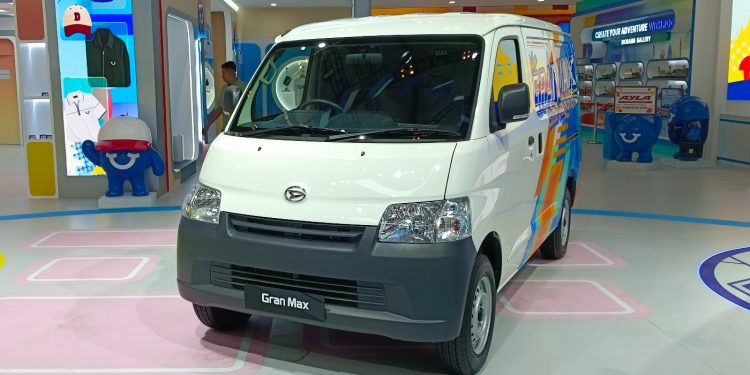Daihatsu Gran Max Blind Van 1.5 M/T AC PS Kini Hadir Lebih Mumpuni, Sudah Power Steering!