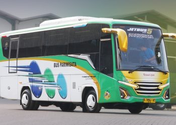 PO Kramat Djati Rilis Bus Pariwisata Baru Dari Karoseri Adiputro, Gendong Sasis Isuzu