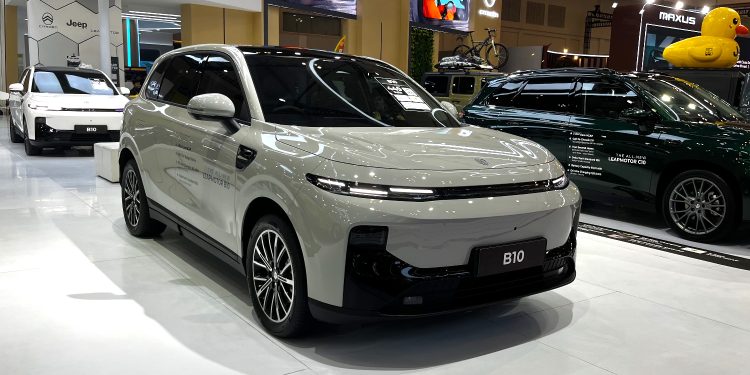 Leapmotor Resmi Rakit Lokal Mobil Listrik B10 dan C10 di Purwakarta