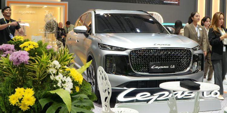 Lepas Lakukan Penyerahan Perdana L8 PHEV di Indonesia
