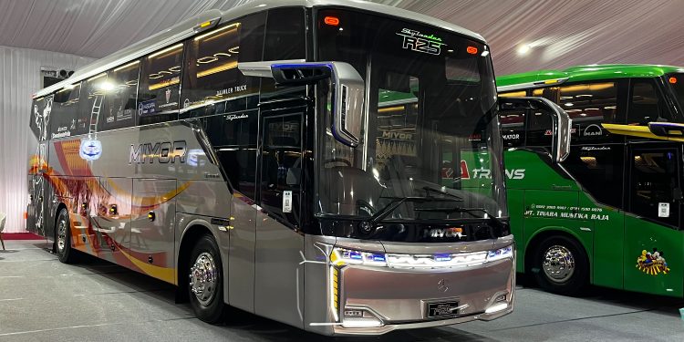 PO Miyor Resmi Pinang Bus Mewah Skylander R25 Berbasis Mercedes-Benz!