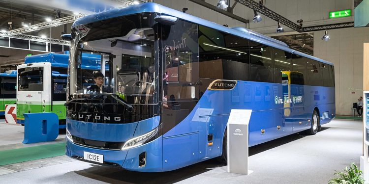 Bisa Tempuh 675 Km Sekali Cas! Begini Spesifikasi Bus Listrik Yutong IC12E Generasi Baru