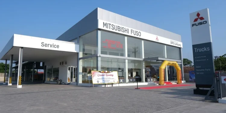 Jadi Salah Satu Pusat Logistik Penting, Mitsubsihi Fuso Buka Diler Baru di Lampung