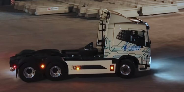 Siap Angkut Muatan Berat, Calvary Abadi Operasikan Truk Listrik Volvo FM Electric
