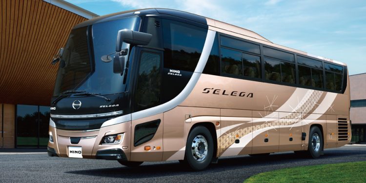 Pakai Teknologi Jerman Ini, Bus Hino S’elega Terbaru Dijamin Makin Irit dan Anti Rem Blong!