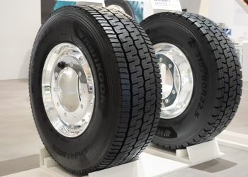 Hankook Smart Control AW53 dan DW53, Ban Truk Canggih yang Bisa Regenerasi Sendiri!