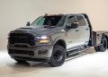 RAM Chassis Cab Night Edition Meluncur, Tampil Garang Serba Hitam