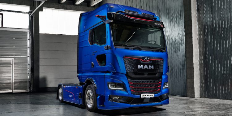 Bisa Tempuh 720 Km, Truk Listrik MAN eTGX Terbaru Hadirkan Fitur Charging MCS 750 kW!