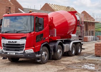 DAF XDC 8×4 Raih Penghargaan Truk Konstruksi Terbaik 2027, Ini Alasannya