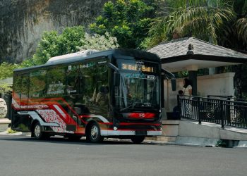 11 Bus Listrik Hyundai County EV Mulai Mengaspal di Bali