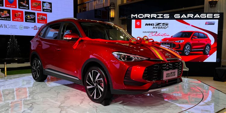 MG Resmi Serahkan 100 Unit ZS Hybrid+ Pertama di Indonesia, Harganya Cuma Rp 200 Jutaan?