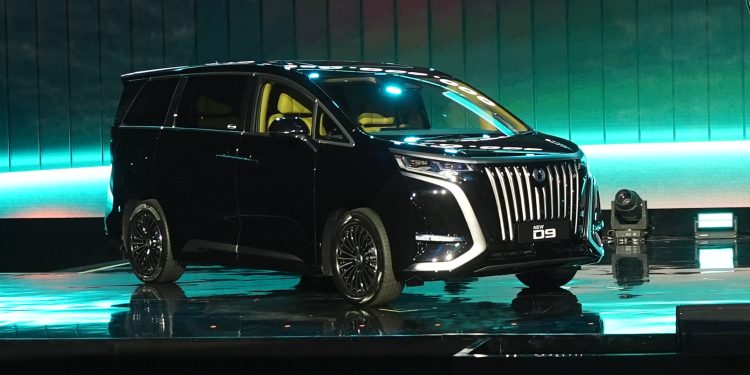 BYD Luncurkan New Danza D9 Seharga Rp 1,08 Miliar, Jarak Tempuh Meningkat!