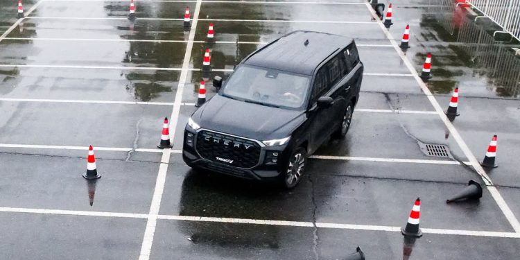 Rival Wajib Waspada! Chery Tiggo V Debut Global, Usung Kabin Lapang dan Fitur Berlimpah